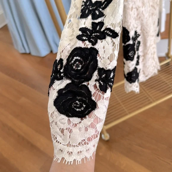 Saylor Ivory lace with Black Appliqué Romper, S - Picture 4 of 8